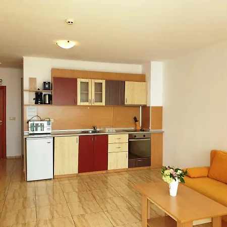 Dolce Complex Aparthotel 3*